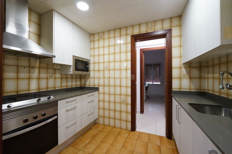 Foto ddfaadad-1708-4dc7-aaa1-57256163f0fb. Piso en carrer de can ros 1 piso en venta en el congres en Barcelona