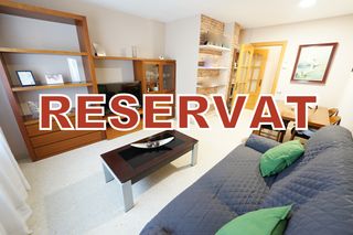 Piso en Carrer del consell de cent 63. Piso en venta, parking opcional