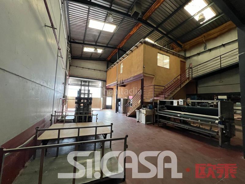 Foto 496cd446-bf20-4690-9cbb-bcee7b05444b. Capannone industriale in Esquivias