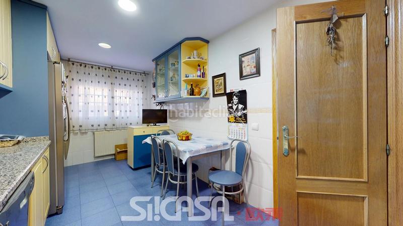 Foto 44e938ca-f796-45e1-a631-8b3acac41ca4. Casa adossada amb calefacció aparcament piscina a Parla