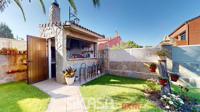 Foto 83b984b9-47f3-47aa-b033-e262e93c6255. Casa adossada amb calefacció aparcament piscina a Parla