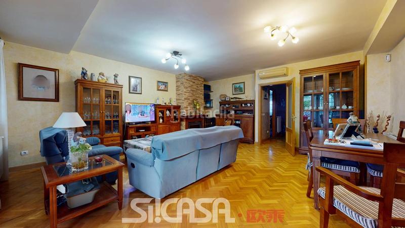 Foto 5cc96a7f-3052-44ea-b8a3-12b20323f54c. Semi detached house with heating parking pool in Fuentebella-San Fermín-El Leguario Parla