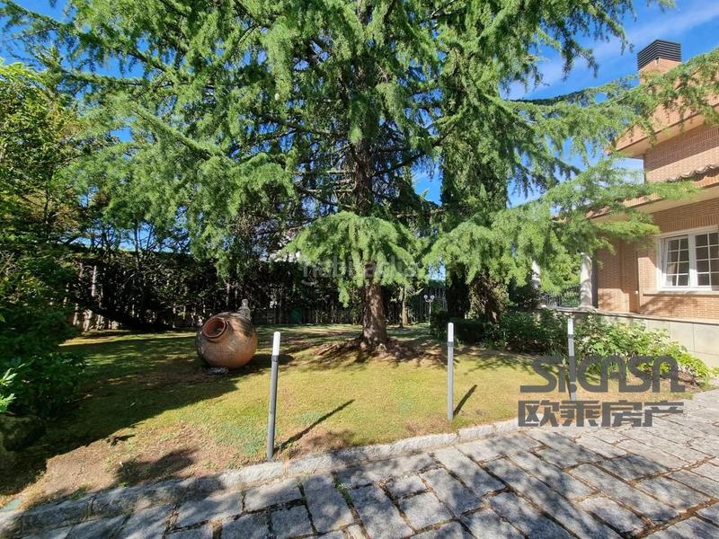 Foto 57e38637-04c0-43a8-8f1f-af6f5cfd2682. Casa con riscaldamento parcheggio piscina in Los Robles Torrelodones