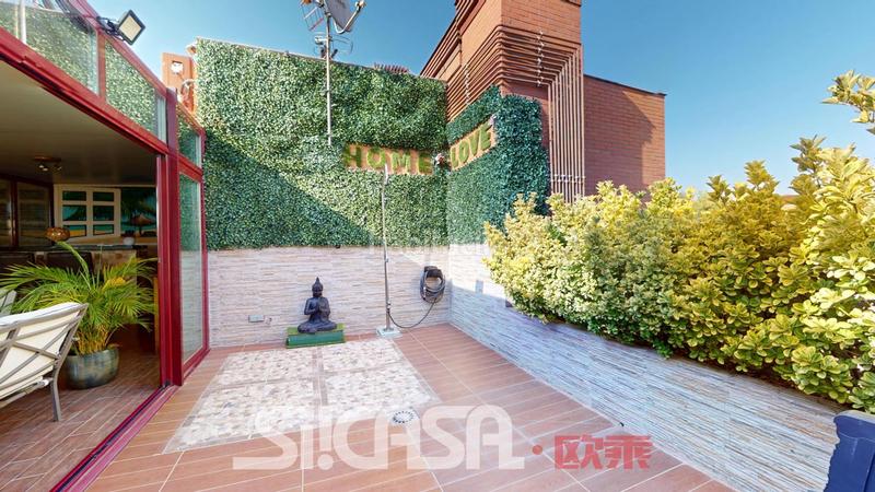 Foto 4d1f0b21-d1c1-4de5-b90f-5480d80cbdf0. Àtic amb calefacció aparcament piscina a El Nido-Fuentes Parla