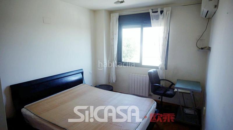 Foto b2256d02-b05f-4e1b-8135-9763da6f5b11. Flat with parking pool in Palomeras Sureste Madrid