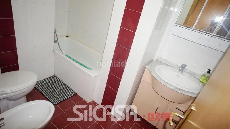 Foto d7cc59be-17ad-4293-bdcb-a8f854616fba. Flat with parking pool in Palomeras Sureste Madrid