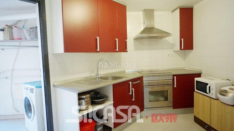 Foto f8f4aa1e-6fc3-4a35-91a3-fd3f5ddb3309. Flat with parking pool in Palomeras Sureste Madrid