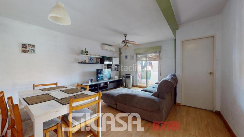Foto 8d68b81a-4aa4-4e3a-9039-1e3f03eddf24. Piso en Reyes Parla