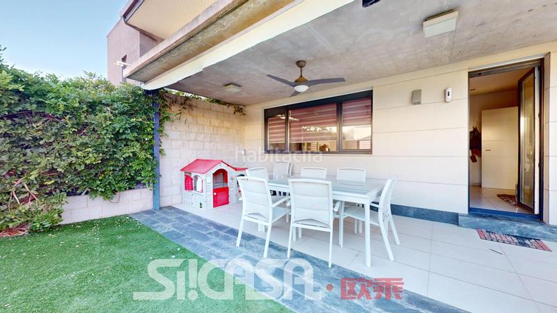Foto 6c3f3a12-c748-4675-bf97-1ba71e42ad4b. Casa aparellada amb calefacció aparcament piscina a Torrejón de la Calzada