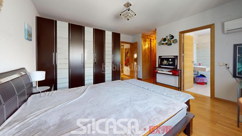 Foto 16823931-17e3-463b-b407-1161eac5b7c5. Casa adosada en Las Américas Parla