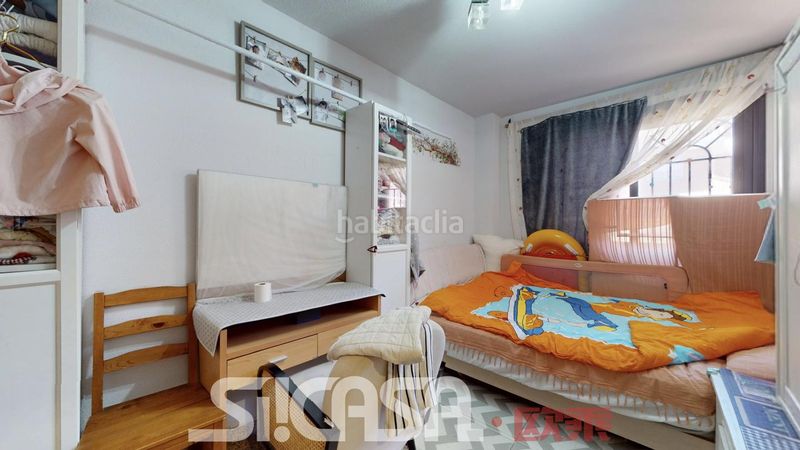 Foto 18f98644-2e1d-446f-b518-85615430a2b9. Casa adosada en Las Américas Parla