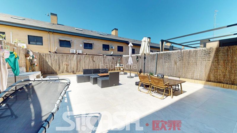 Foto 2ef91a1a-38e0-4bc5-a2aa-60fdefb8c3b8. Casa adosada en Las Américas Parla