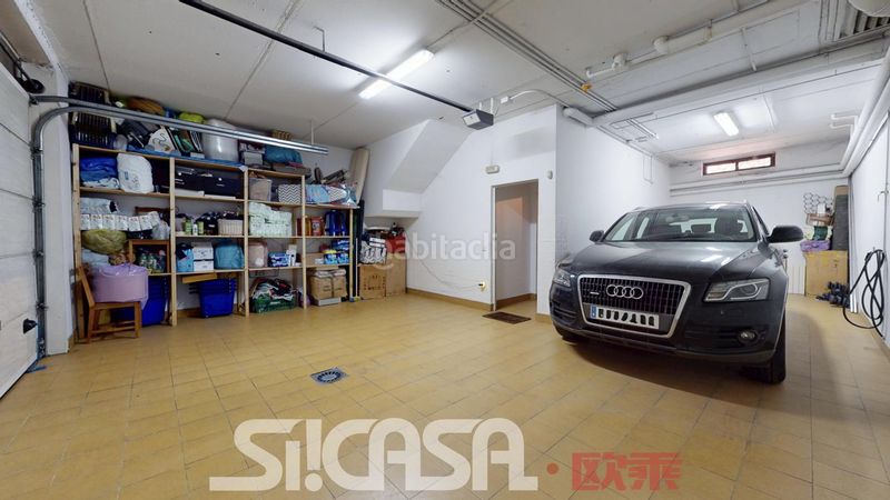 Foto 5d58a8ad-dfdd-4eef-83cf-c070cd4022b0. Casa adosada en Las Américas Parla