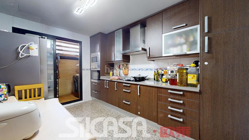 Foto a7fbd9b9-ac38-4a55-91d9-d81eb8292e3d. Casa adossada amb calefacció piscina a Las Américas Parla