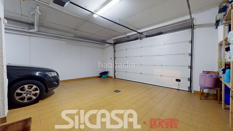 Foto fa235a2d-0465-422a-899d-1217e5ae6d57. Casa adossada amb calefacció piscina a Las Américas Parla