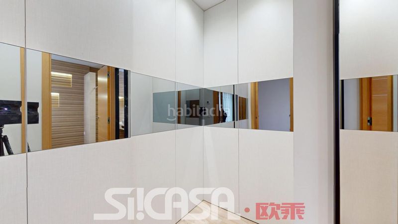 Foto 03ba5747-d68e-4c4c-9ca2-a8f15fee3a20. Casa aparellada amb calefacció aparcament piscina a Parla