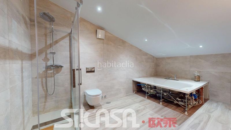 Foto 4c9f88ea-fca3-42e1-83c5-6633cb13b423. Casa aparellada amb calefacció aparcament piscina a Parla