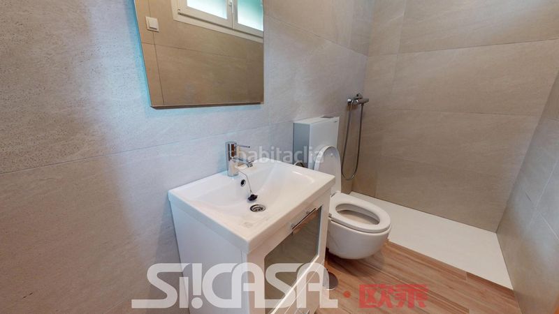 Foto 6d7fd712-40d4-43b4-bdbd-2e5d7bf7bdd9. Casa aparellada amb calefacció aparcament piscina a Parla