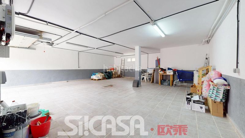 Foto fe086fae-7e44-41e5-a802-9cbfce57a488. Casa aparellada amb calefacció aparcament piscina a Parla