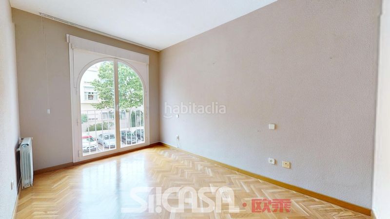Foto 4e8f9ba4-433e-4803-8089-98e4a2257979. Casa adossada amb calefacció aparcament a Las Américas Parla