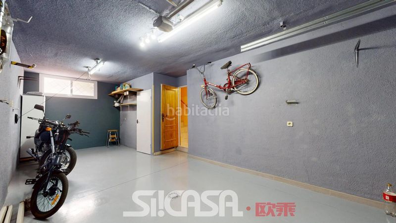 Foto a0f38997-bddc-473e-bc3f-40860ec58a06. Casa adossada amb calefacció aparcament a Las Américas Parla