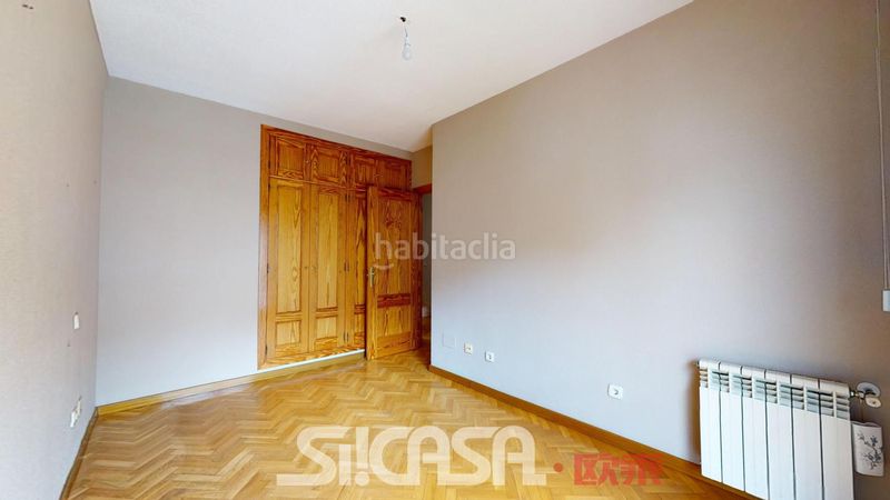 Foto d3eb11ad-ee78-4109-8adb-3e5dc9ed1731. Casa adossada amb calefacció aparcament a Las Américas Parla