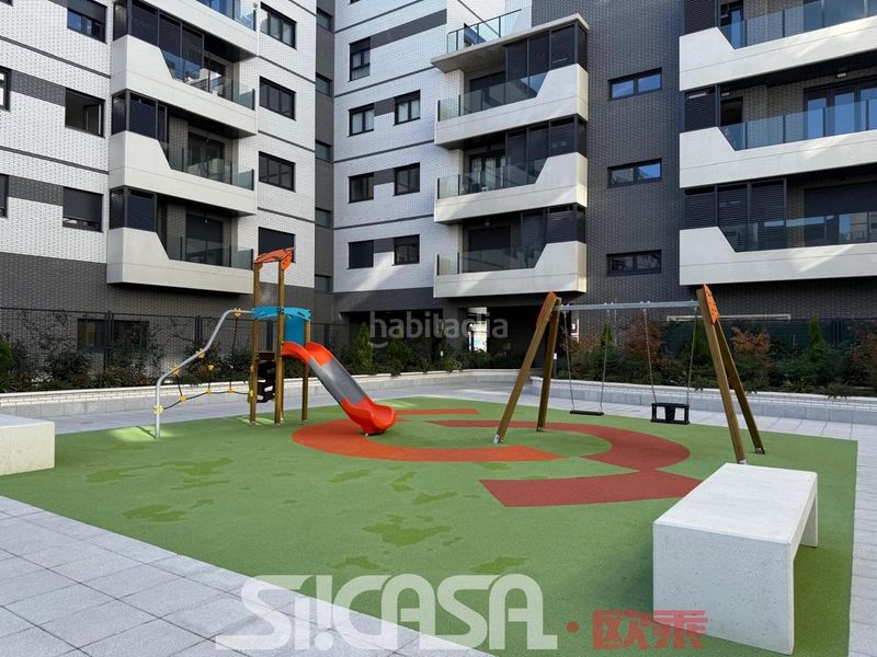Foto c58fcd5b-3875-4c1f-bfd1-95f2d137af90. Pis amb aparcament piscina a Buena Vista Madrid