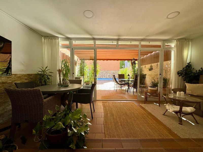 Foto 4069643f-b149-4c6b-a7cd-10d1adb12f16. Casa pareada en Fuentebella-San Fermín-El Leguario Parla