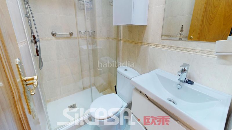 Foto 9df98cbb-f8f5-48b3-a0c1-28f565beb3c4. Casa pareada en Fuentebella-San Fermín-El Leguario Parla