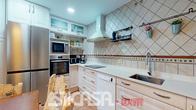 Foto a6688d7b-460b-44fa-86a5-9b76a9fe771a. Casa pareada en Fuentebella-San Fermín-El Leguario Parla