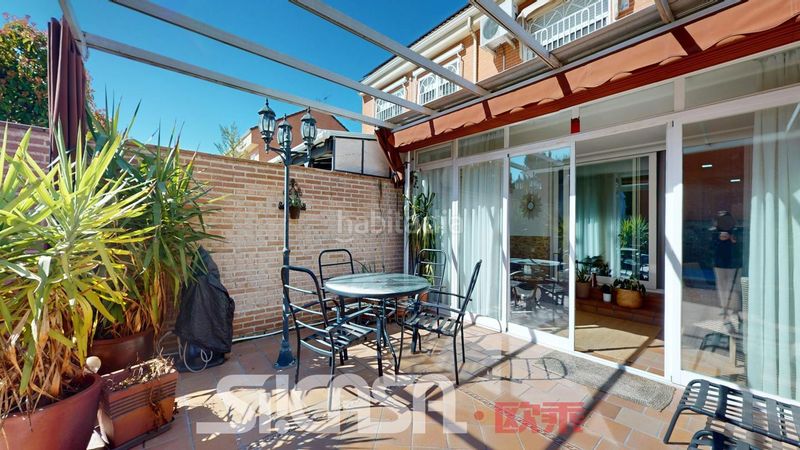 Foto b8dd60ae-dd8c-4a16-be06-75da392a1299. Casa pareada en Fuentebella-San Fermín-El Leguario Parla