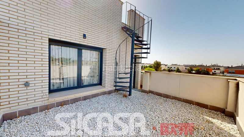 Foto b57196de-9f2a-4d3a-8d38-181dc7e3b9bb. Casa adossada amb aparcament piscina a Torrejón de la Calzada