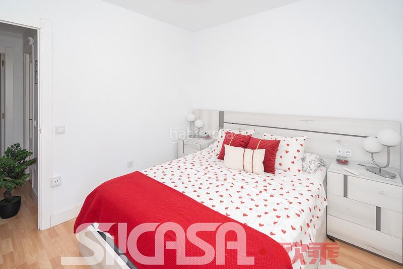 Foto 4bba4e80-41a9-41d8-94d0-22902187fe1e. Casa adosada en Laguna Park Parla