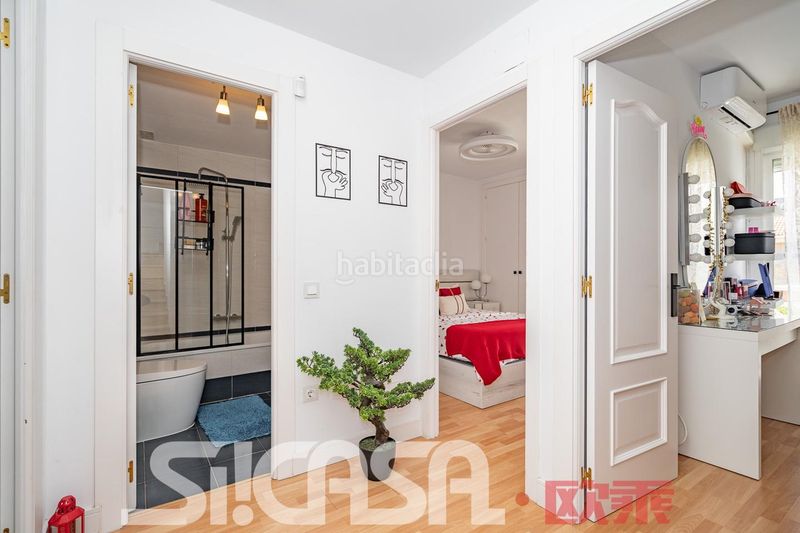 Foto f5be876d-4d7b-482a-a24b-4490fc8a5b03. Casa adosada en Laguna Park Parla