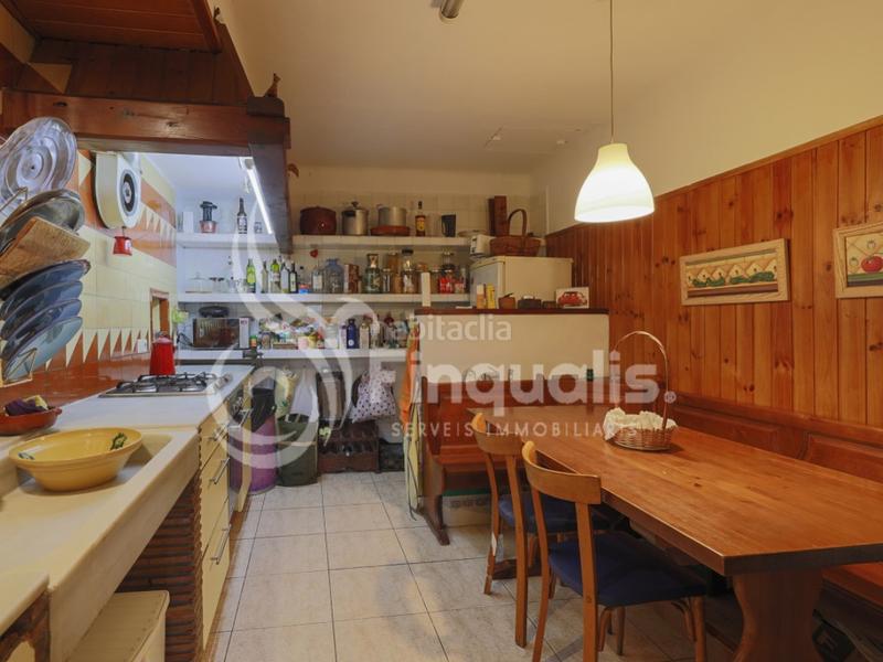 Foto 3b638df2-f2b7-4b99-bf43-542373a5bfe5. Casa en el centro!! piso comercio nave industrial en Lliçà d´Amunt
