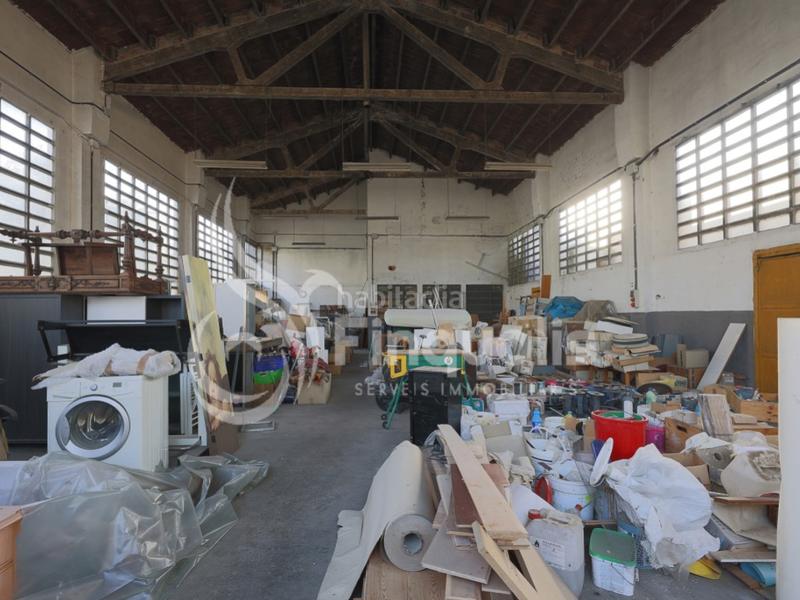 Foto adbf4423-3f1c-4531-b83e-1843c8f4d3a3. Casa en el centro!! piso comercio nave industrial en Lliçà d´Amunt