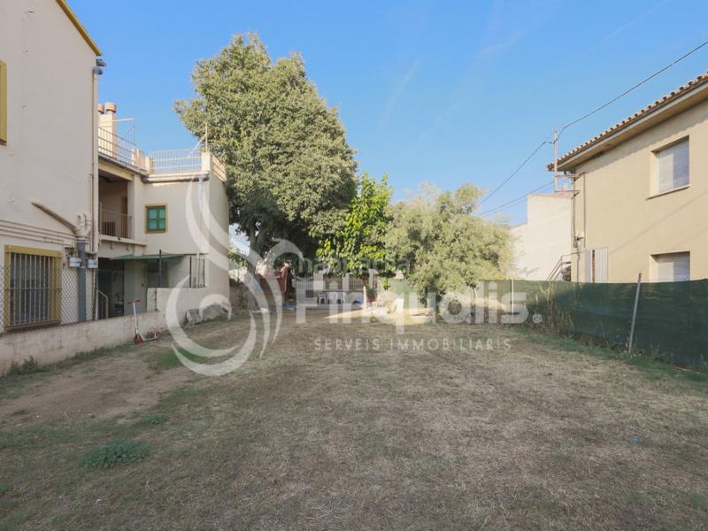 Foto bc24144d-4daa-490f-9957-b3ec2c04c8ba. Casa en el centro!! piso comercio nave industrial en Lliçà d´Amunt