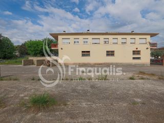 Nau industrial  Calle josep m folch. Oportunidad especial para inversores