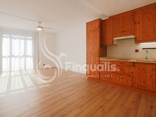 Flat  Calle lluis companys. Con garaje y trastero