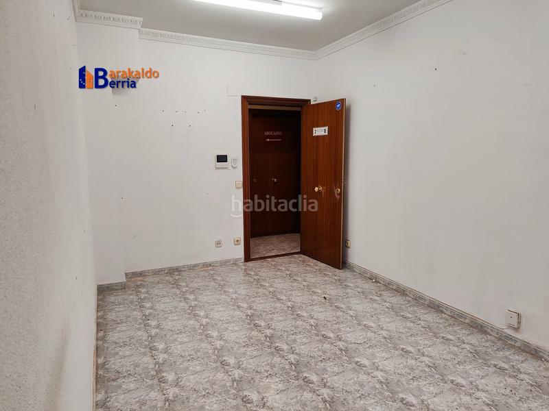 Foto dcce8891-85ba-4f27-a400-056d59e6a602. Miete büro in eguzkiagirre kalea 7 in Bagatza - S. Vicente Barakaldo