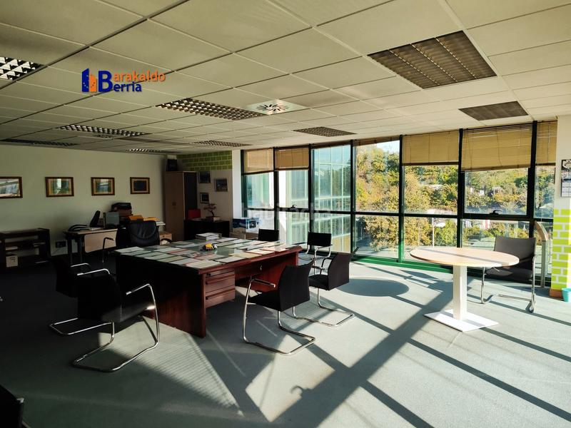 Foto 22c492bb-43d5-429a-8fc9-659d08174f3b. Bureau dans polígono industrial aurrera poligonoa 4c dans Valle de Trápaga - Trapagaran