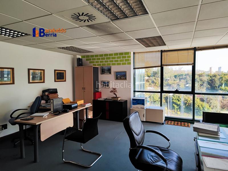 Foto 2c43a0af-adcb-4bd8-899e-2e6cc427ffc5. Bureau dans polígono industrial aurrera poligonoa 4c dans Valle de Trápaga - Trapagaran