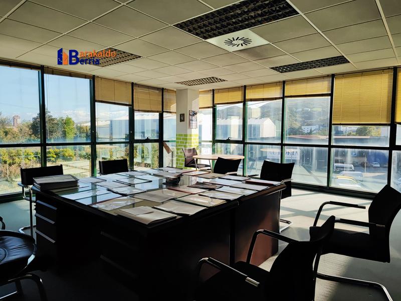 Foto 74802f66-fd67-4e81-b2a1-030272e25ce8. Bureau dans polígono industrial aurrera poligonoa 4c dans Valle de Trápaga - Trapagaran