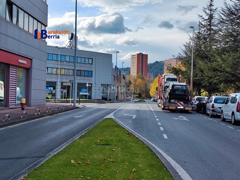 Foto 846f2fc8-db6a-4ac9-86a9-5e339df70efc. Alquiler local comercial , ideal para exposición o concesionario en Barakaldo