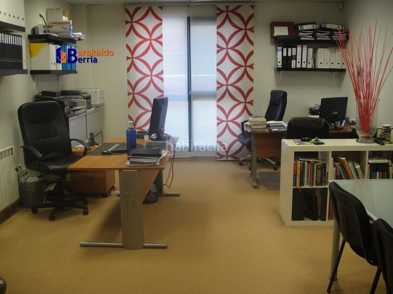 Foto 80d69b92-5c43-4a60-8fc1-80d4033b87c1. Büro in askatasun etorbidea 65 in Bagatza - S. Vicente Barakaldo