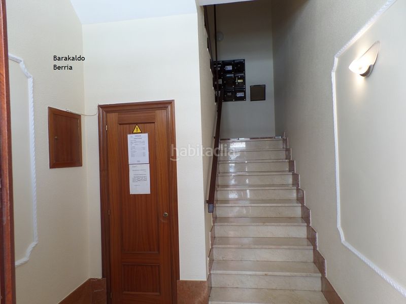 Foto af585d86-b628-4c78-af52-893568b54ff7. Büro in Bagatza - S. Vicente Barakaldo