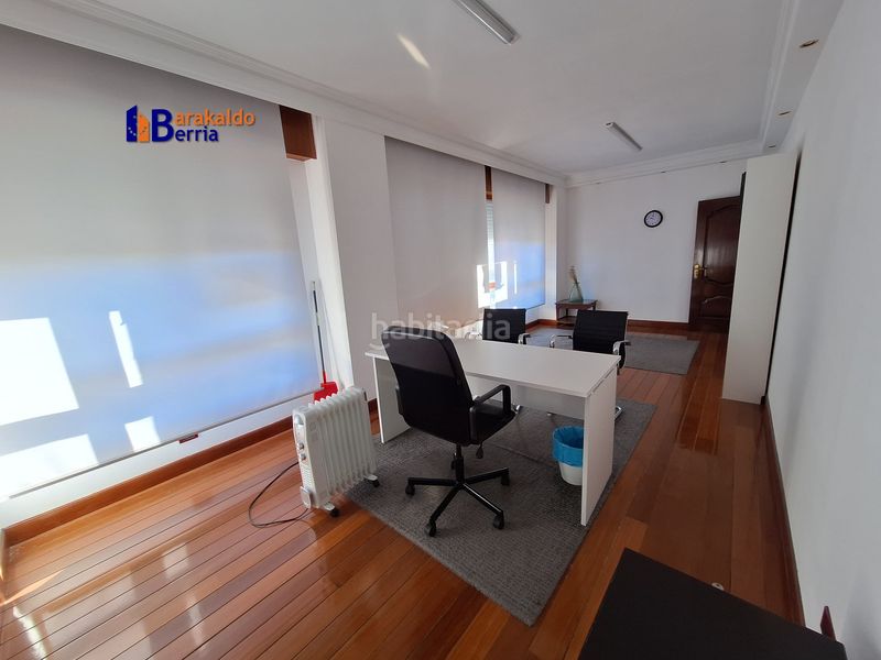 Foto b52ec821-272a-49a5-a16b-65661d403fa9. Büro in Bagatza - S. Vicente Barakaldo