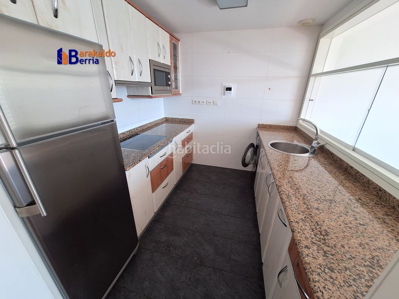 Foto 3a040e44-6c0d-4896-aebf-bbe384377ba3. Apartament amb calefacció aparcament a Bagatza - S. Vicente Barakaldo