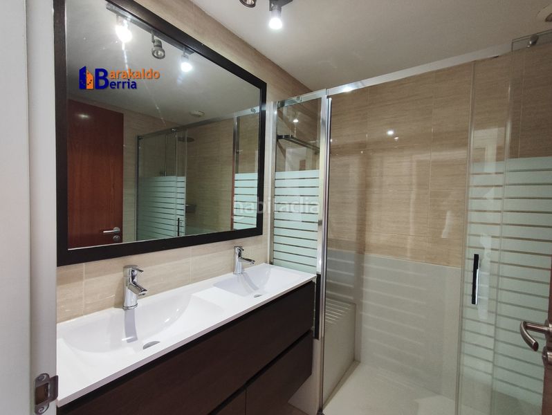 Foto 788aacf7-2f7f-4980-a085-3459eaf11c7b. Apartament amb calefacció aparcament a Bagatza - S. Vicente Barakaldo