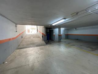 Aparcament cotxe a Benaguasil. Garaje  trastero